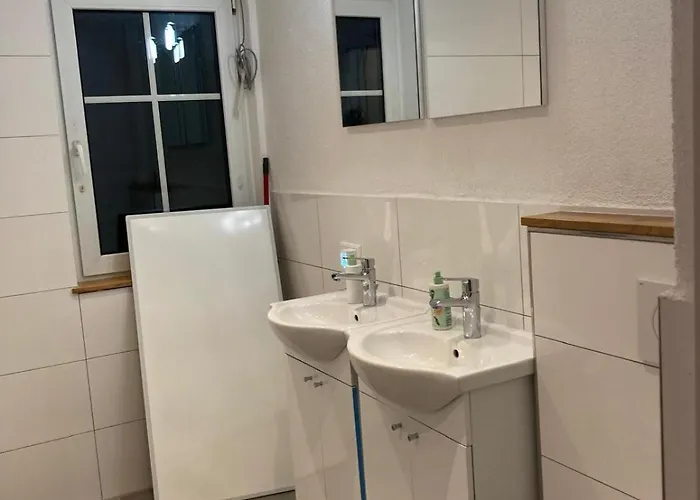 # Premium # Monteur-paradies Mittelfranken 1 *